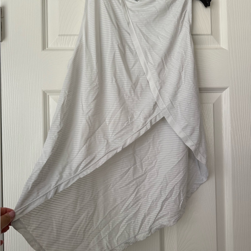 Fashion Nova White Sleeveless Tank Top M - Picture 2 of 3